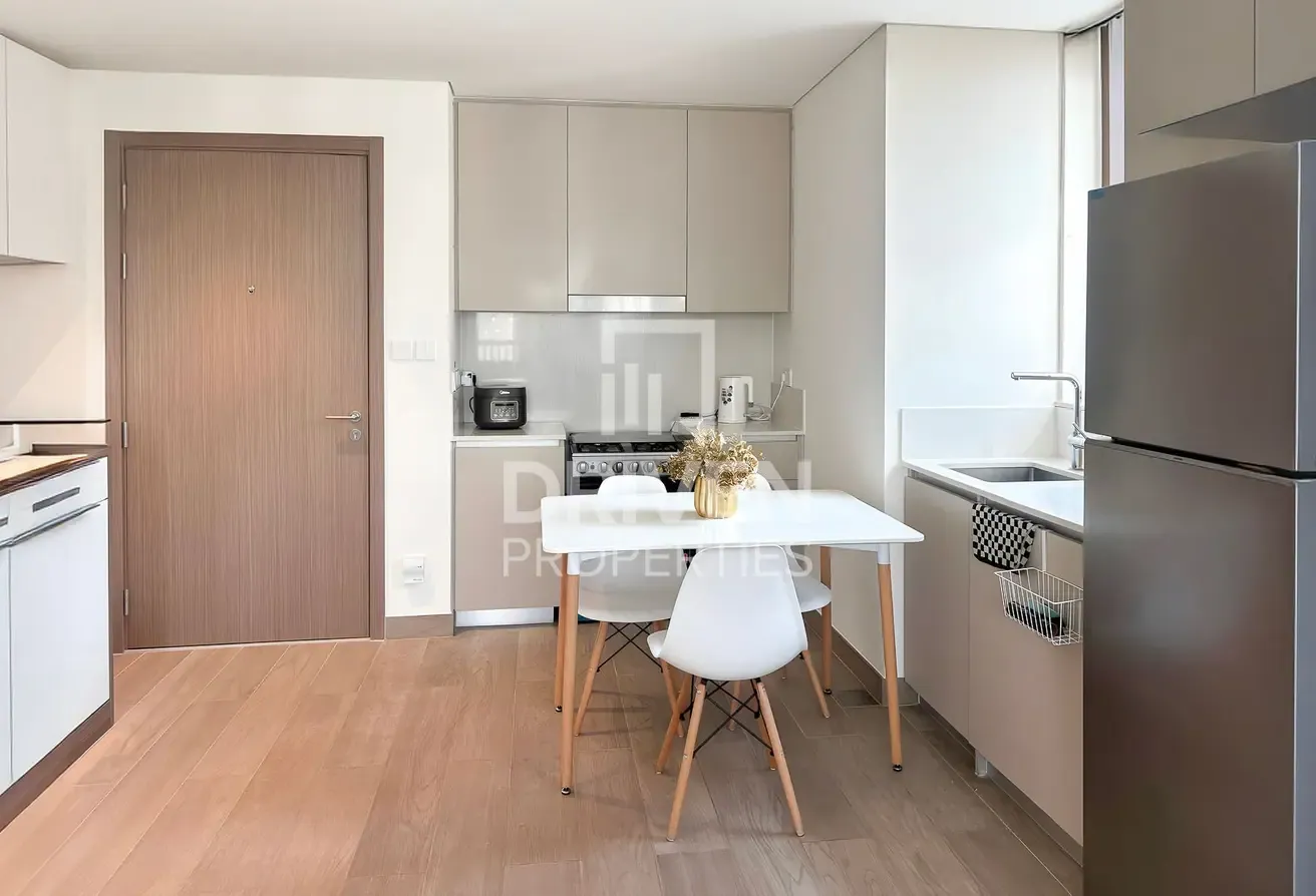 Bright | Creek Beach Access | Prime DCH Location