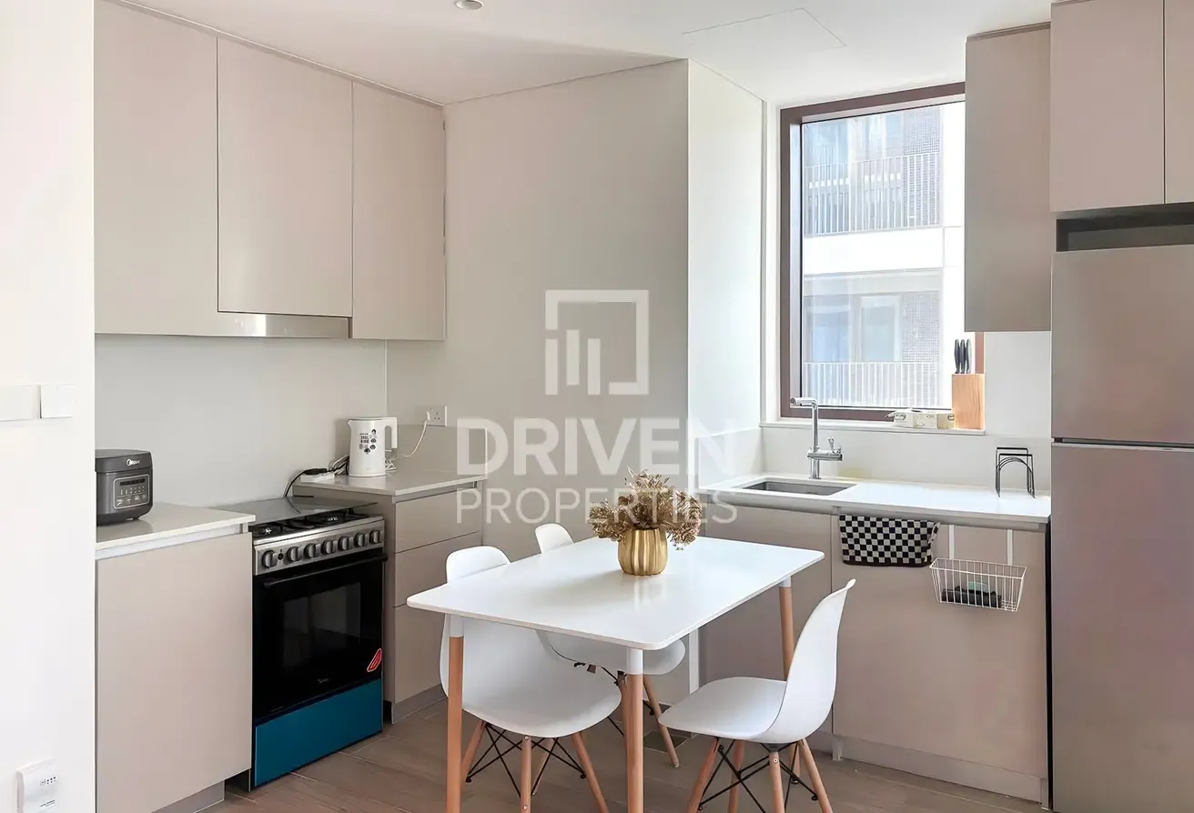 Bright | Creek Beach Access | Prime DCH Location