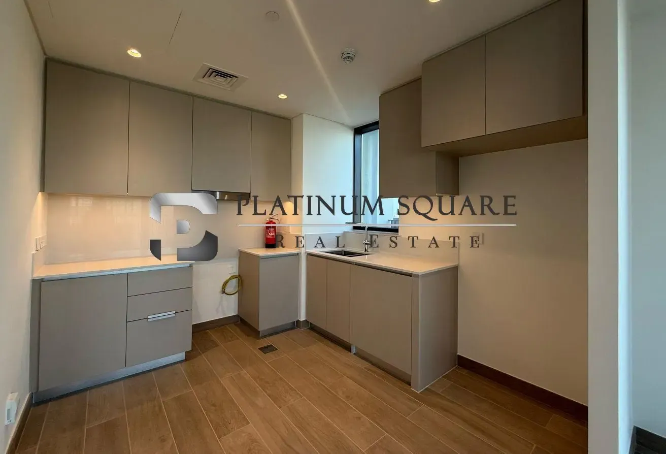 High Floor| Exclusive| Motivated Seller