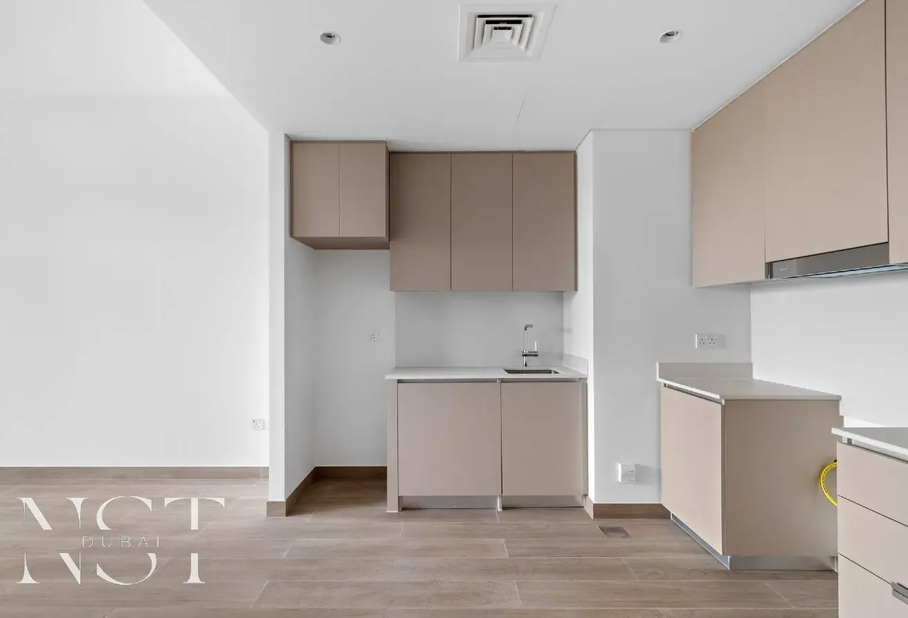 Exclusive | High Floor | Creek Beach View | Rented