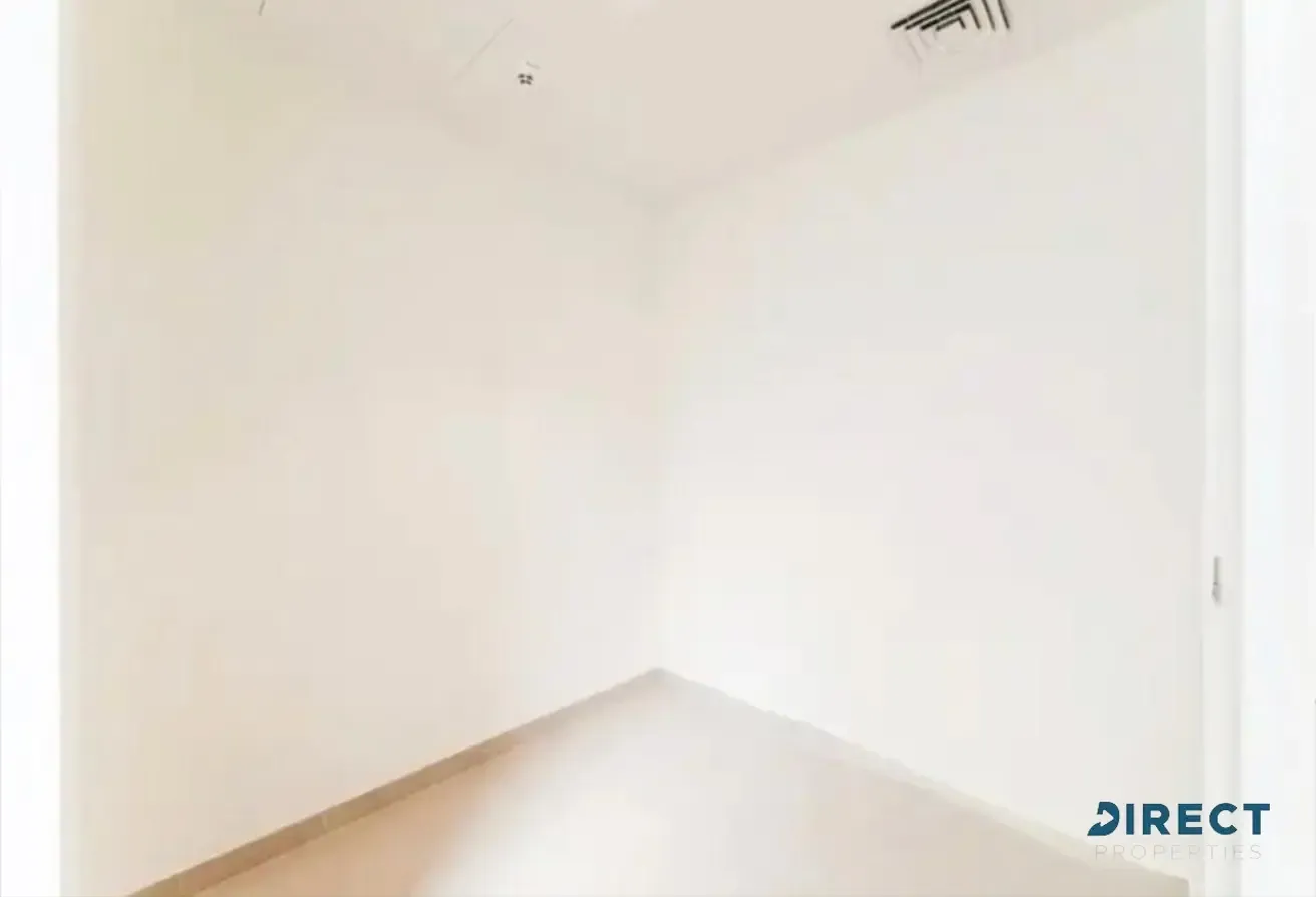 Large Plot Golf Backing | Luxury Handover Soon