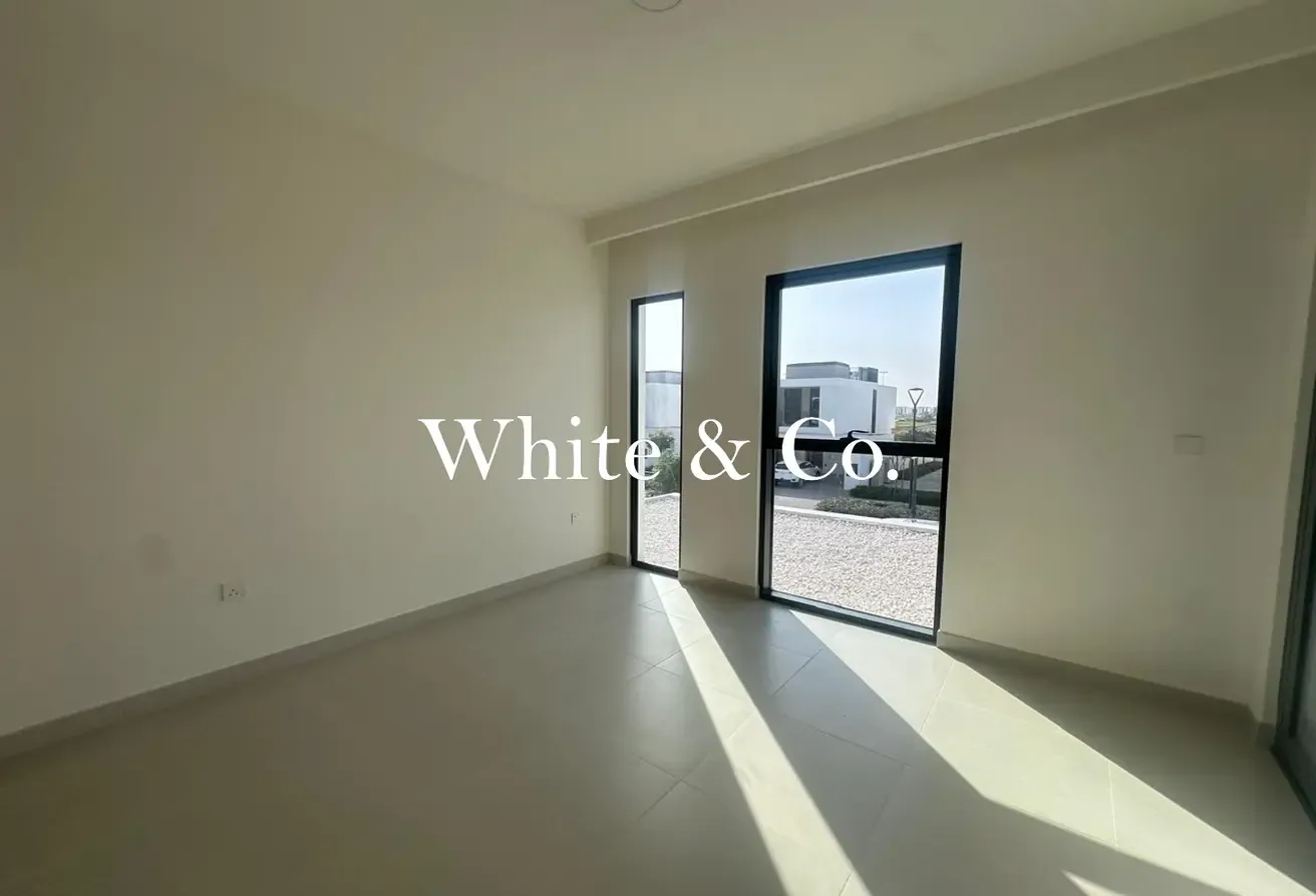 STANDALONE l GOLF COURSE l VERY MOTIVATED
