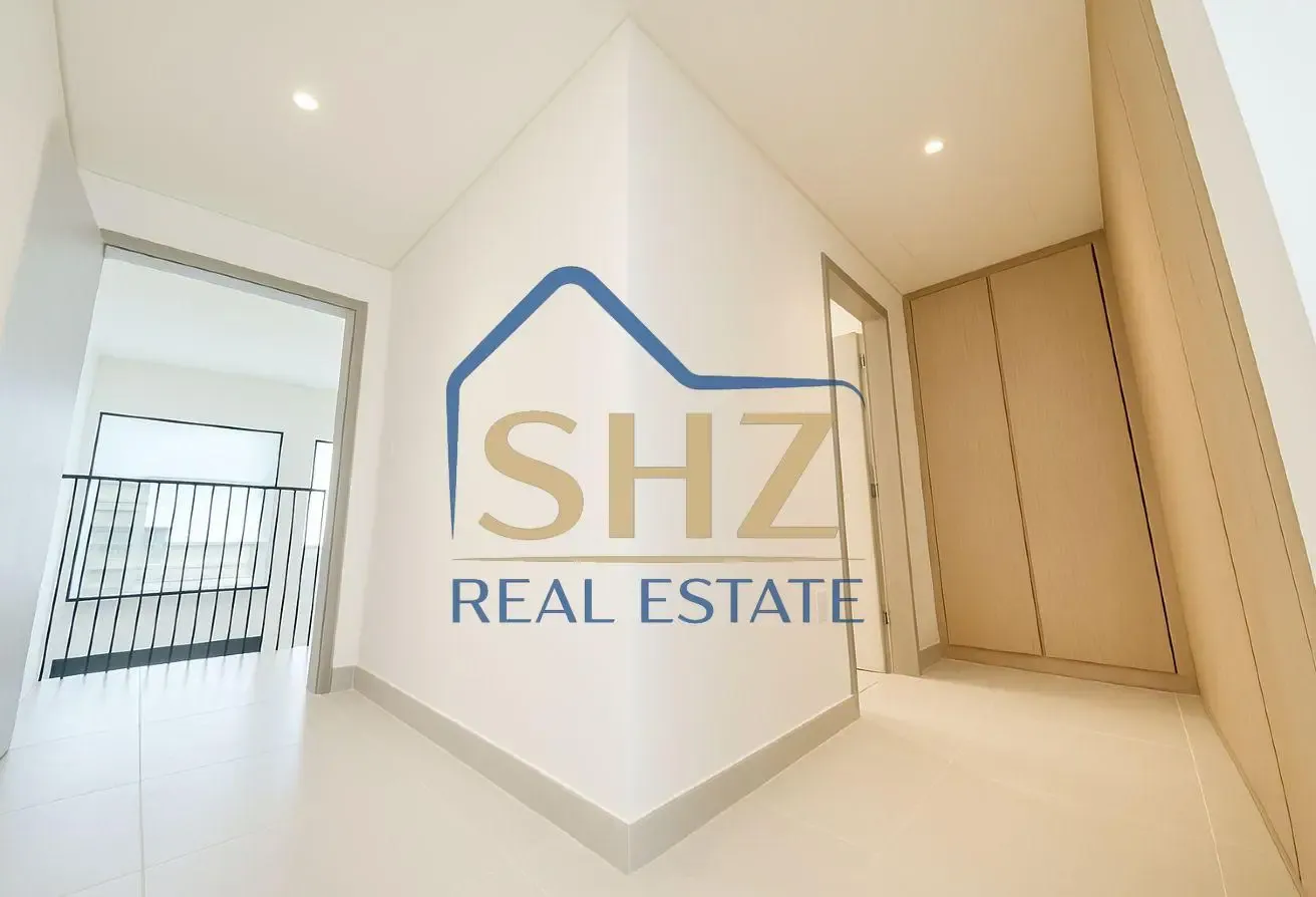 Single Row| Corner |Big Plot |Near the Golf Course