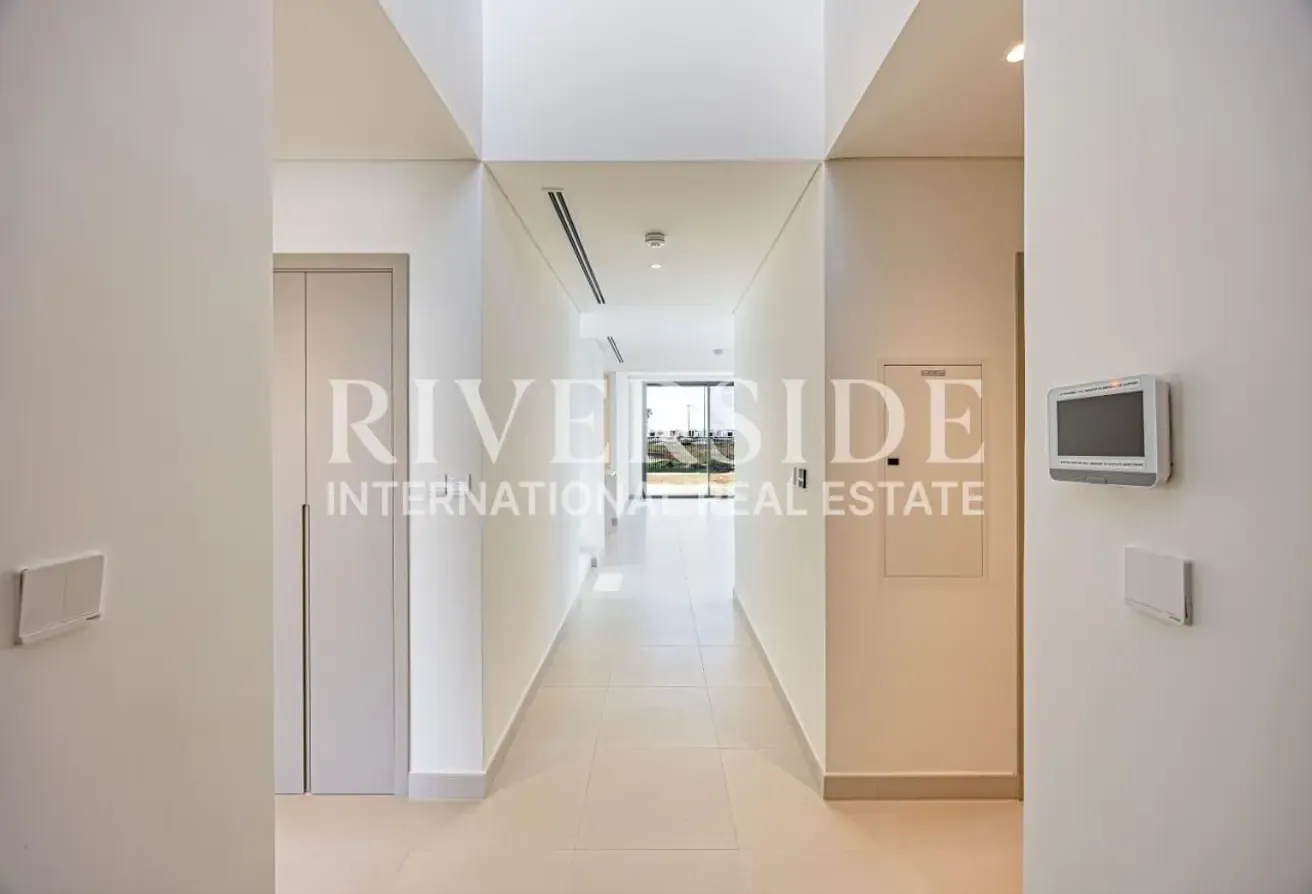 Golf Course Community | Large Plot  | Standalone