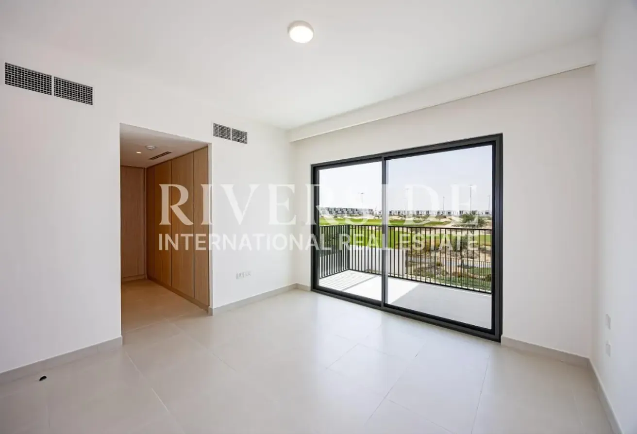 Golf Course Community | Large Plot  | Standalone