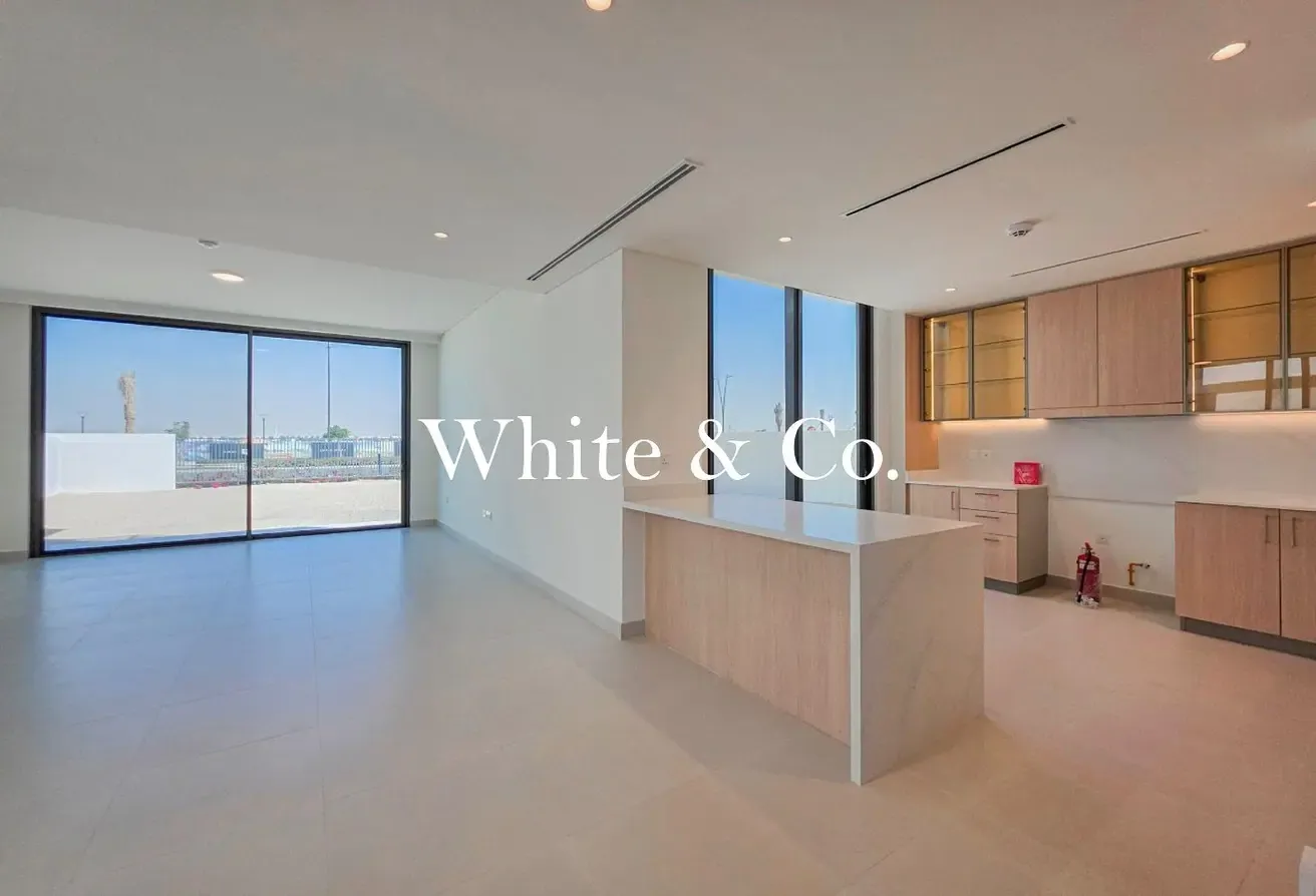 Standalone | Golf Course Views | Corner