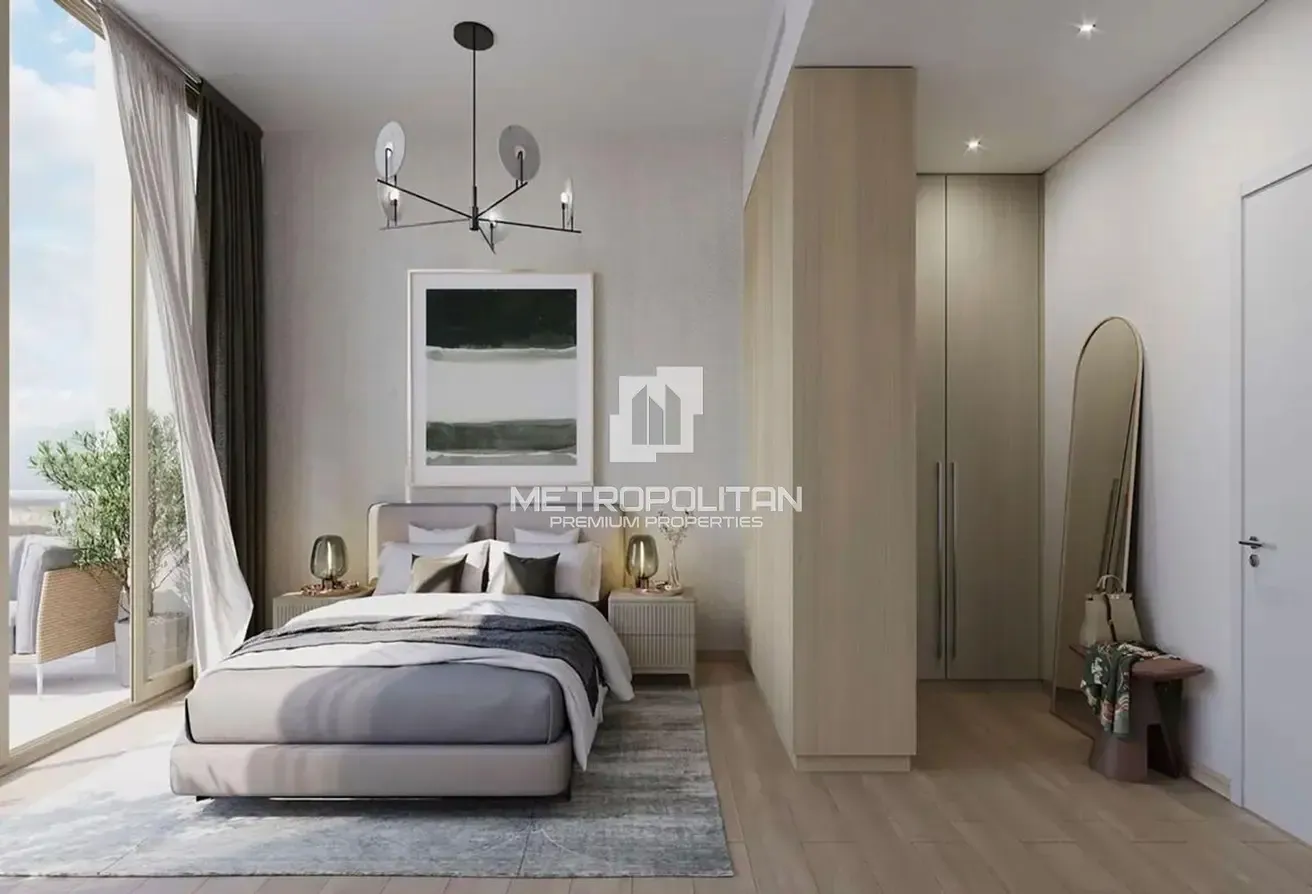 Elegant Laving | Prime Location | High Floor