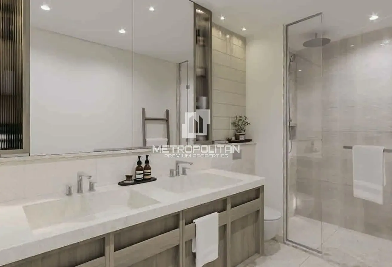 Elegant Laving | Prime Location | High Floor