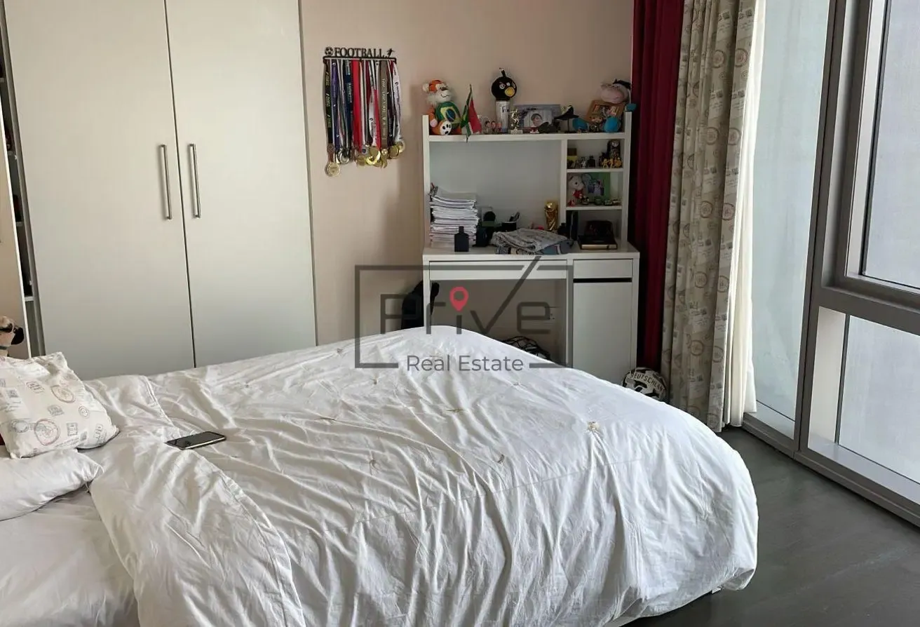 Furnished Upgraded  High Floor |Vacant on Transfer