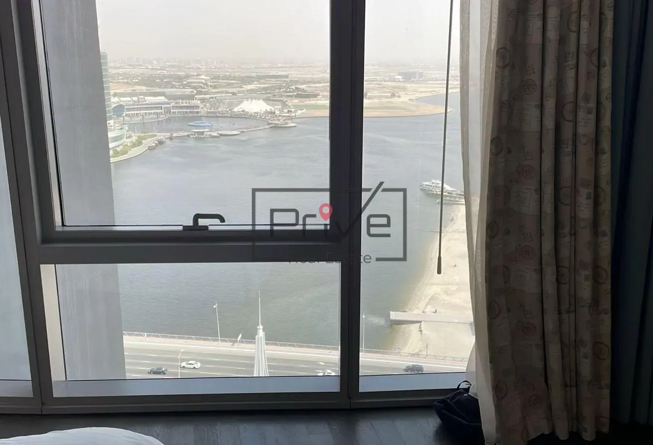 Furnished Upgraded  High Floor |Vacant on Transfer