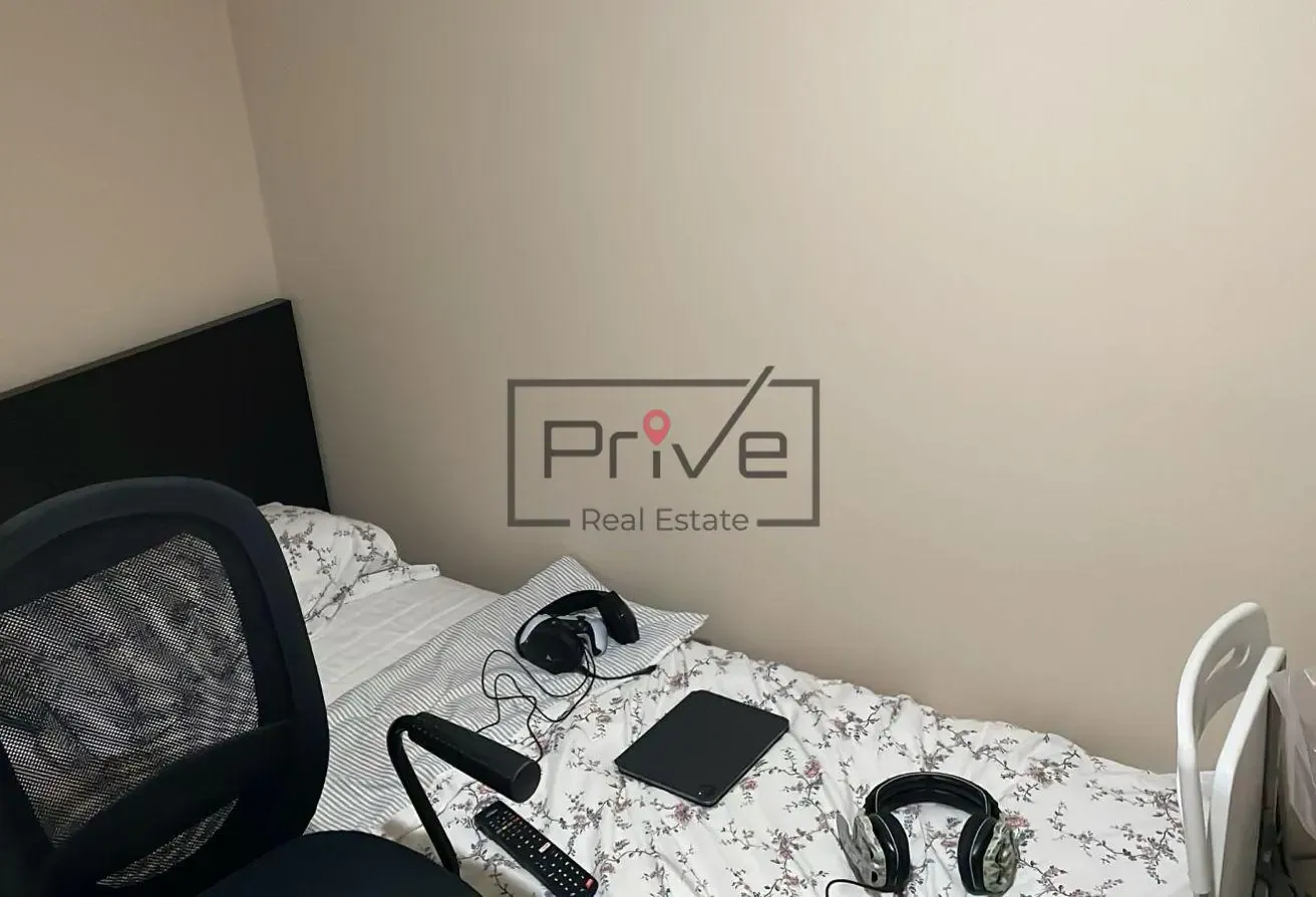 Furnished Upgraded  High Floor |Vacant on Transfer