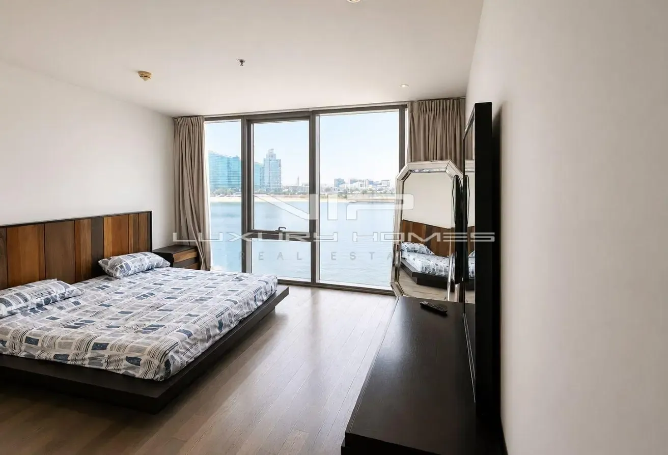 EXPANSIVE 2BR | WATERFRONT LIVING | FURNISHED