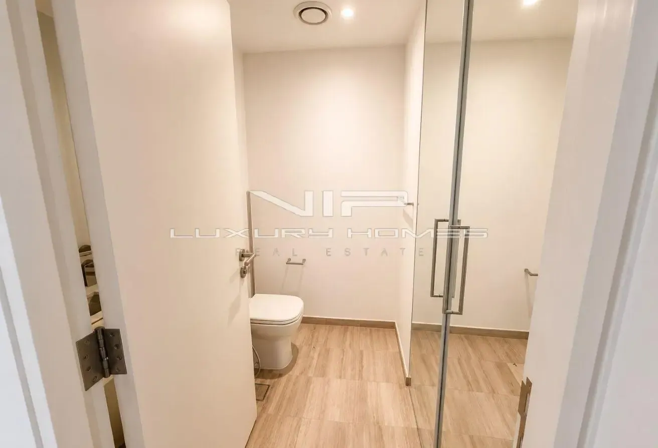 EXPANSIVE 2BR | WATERFRONT LIVING | FURNISHED