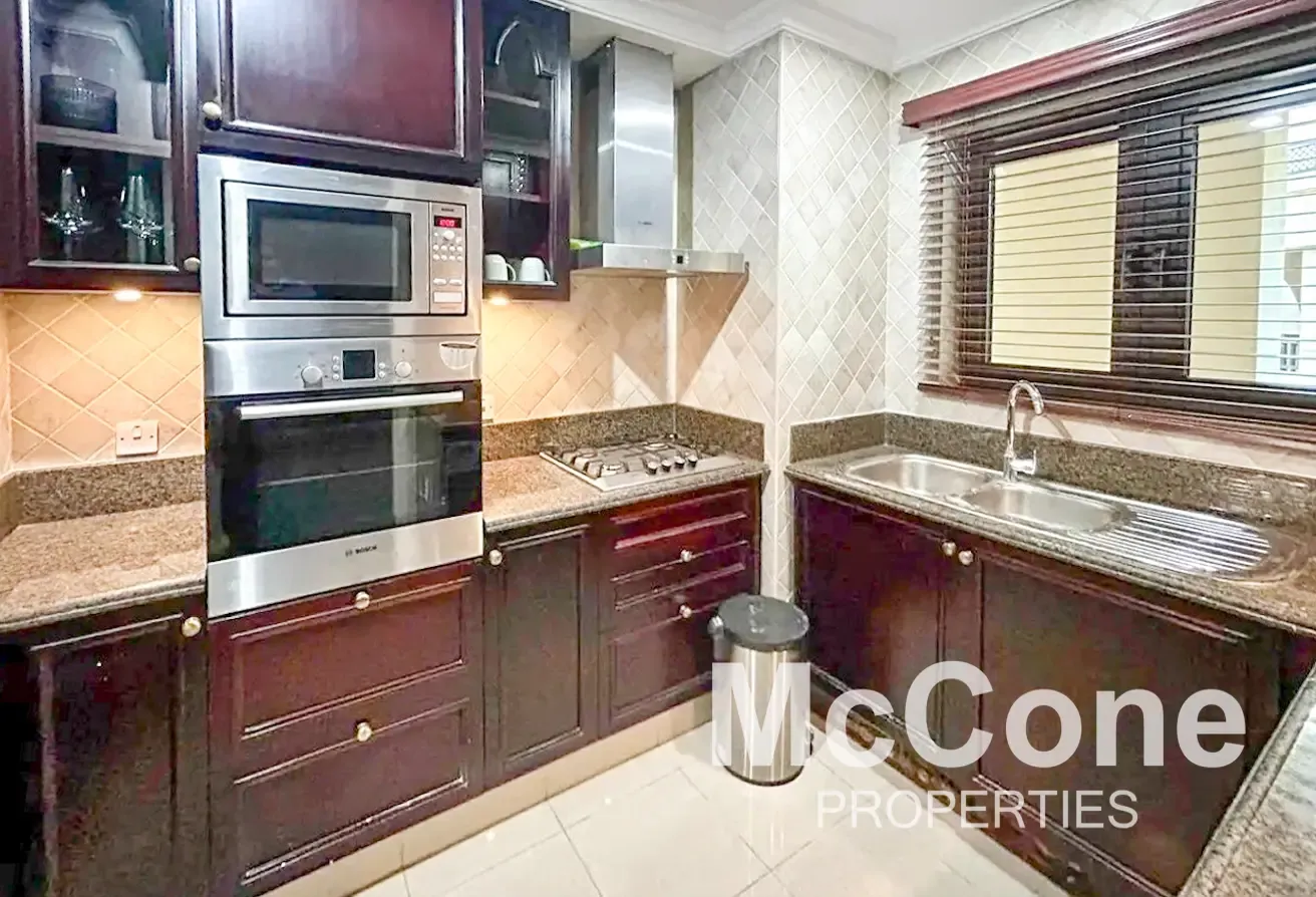 Lake View | Vacant Now | Great Condition