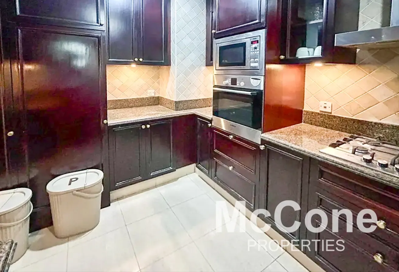 Lake View | Vacant Now | Great Condition