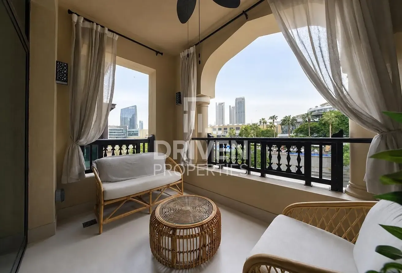 Fully Upgraded | Dubai Mall View | Vacant