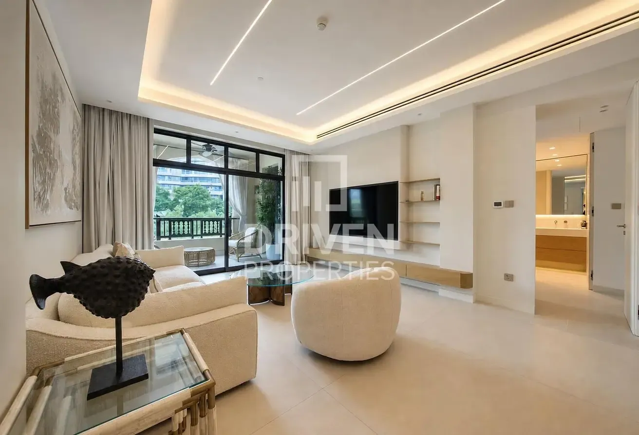 Fully Upgraded | Dubai Mall View | Vacant
