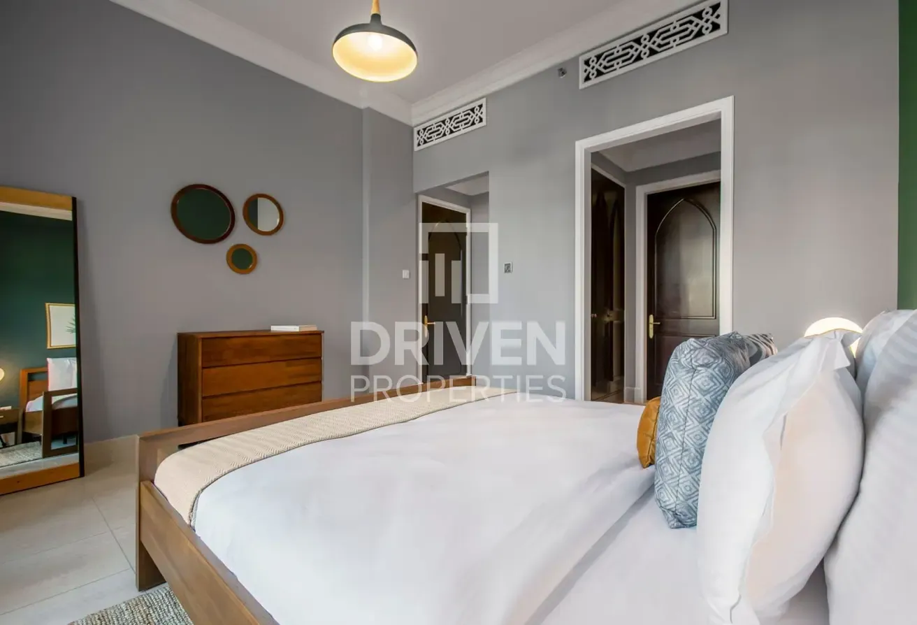 Prime Location | Vacant Apt | Bright Unit