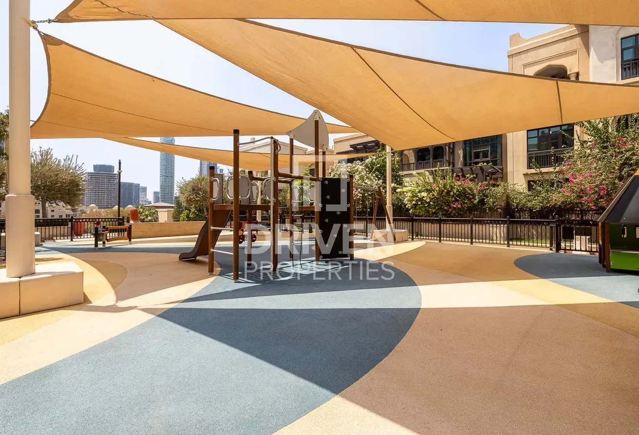 Prime Location | Vacant Apt | Bright Unit