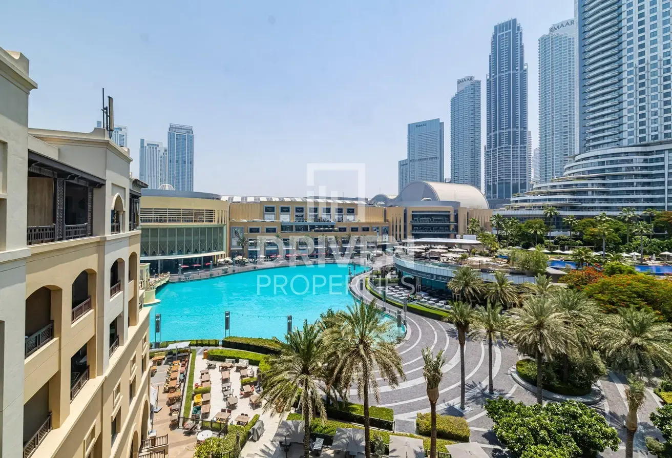 Private Large Terrace with Study and Jacuzzi