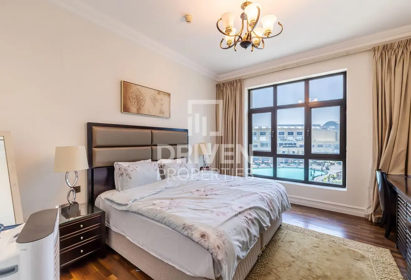 Private Large Terrace with Study and Jacuzzi