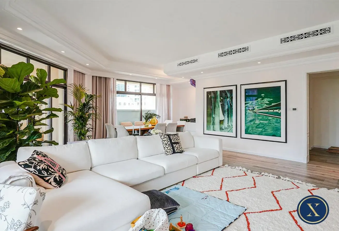 Upgraded | Private Garden | 2 + Study