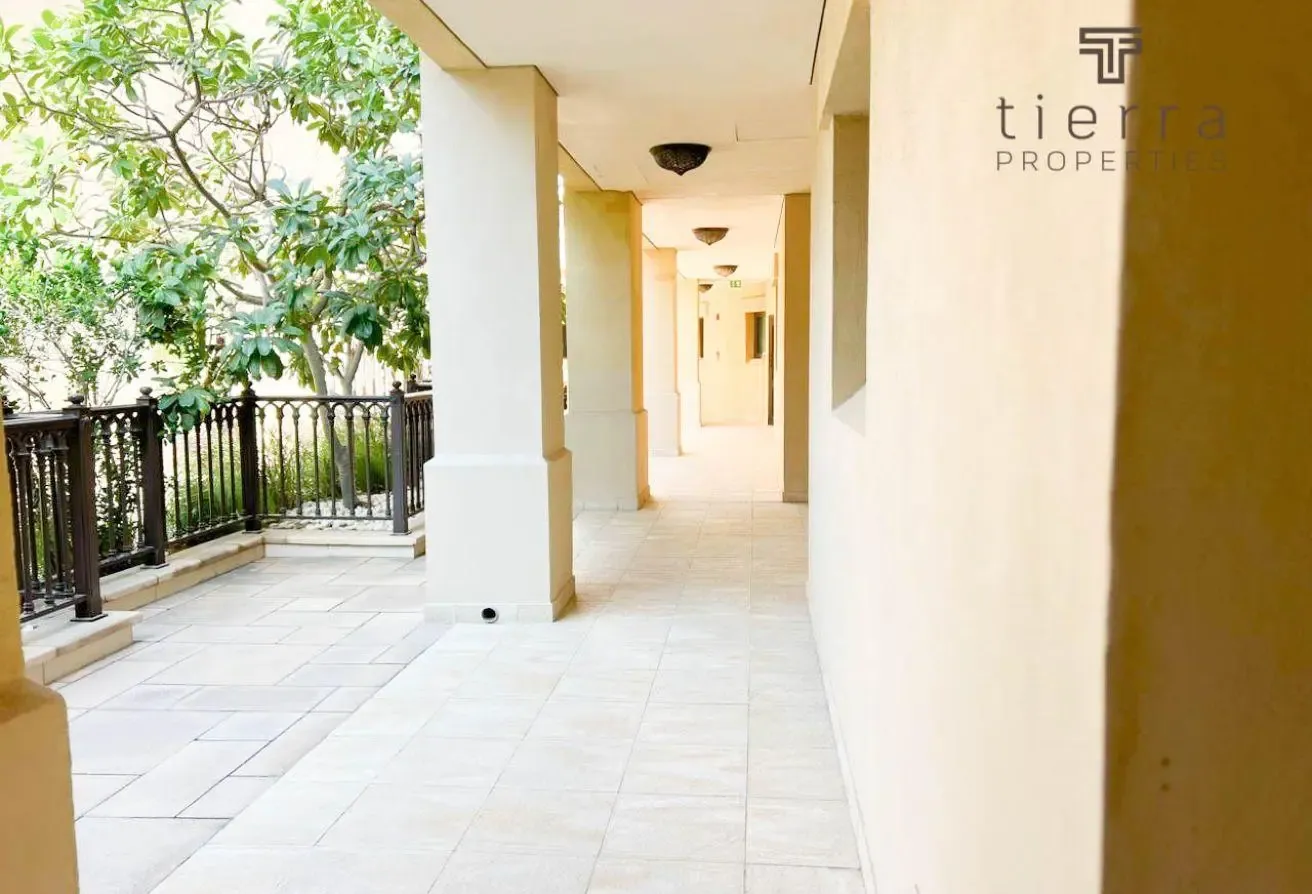 2 BR + Study | Boulevard View | Prime Downtown