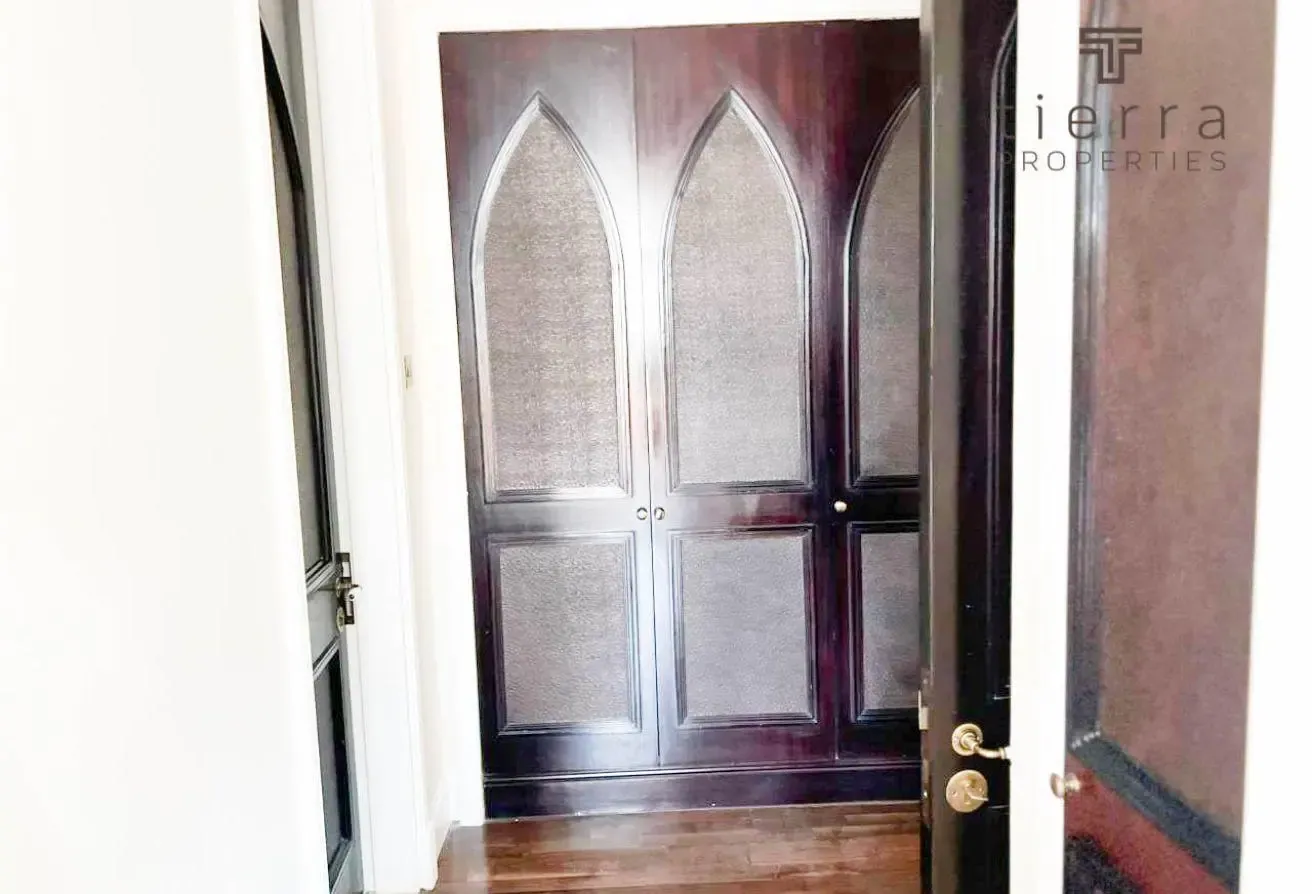 2 BR + Study | Boulevard View | Prime Downtown