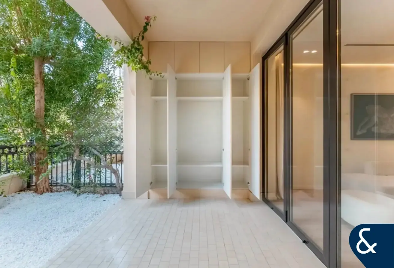 Upgraded | Garden | Vacant | Furnished