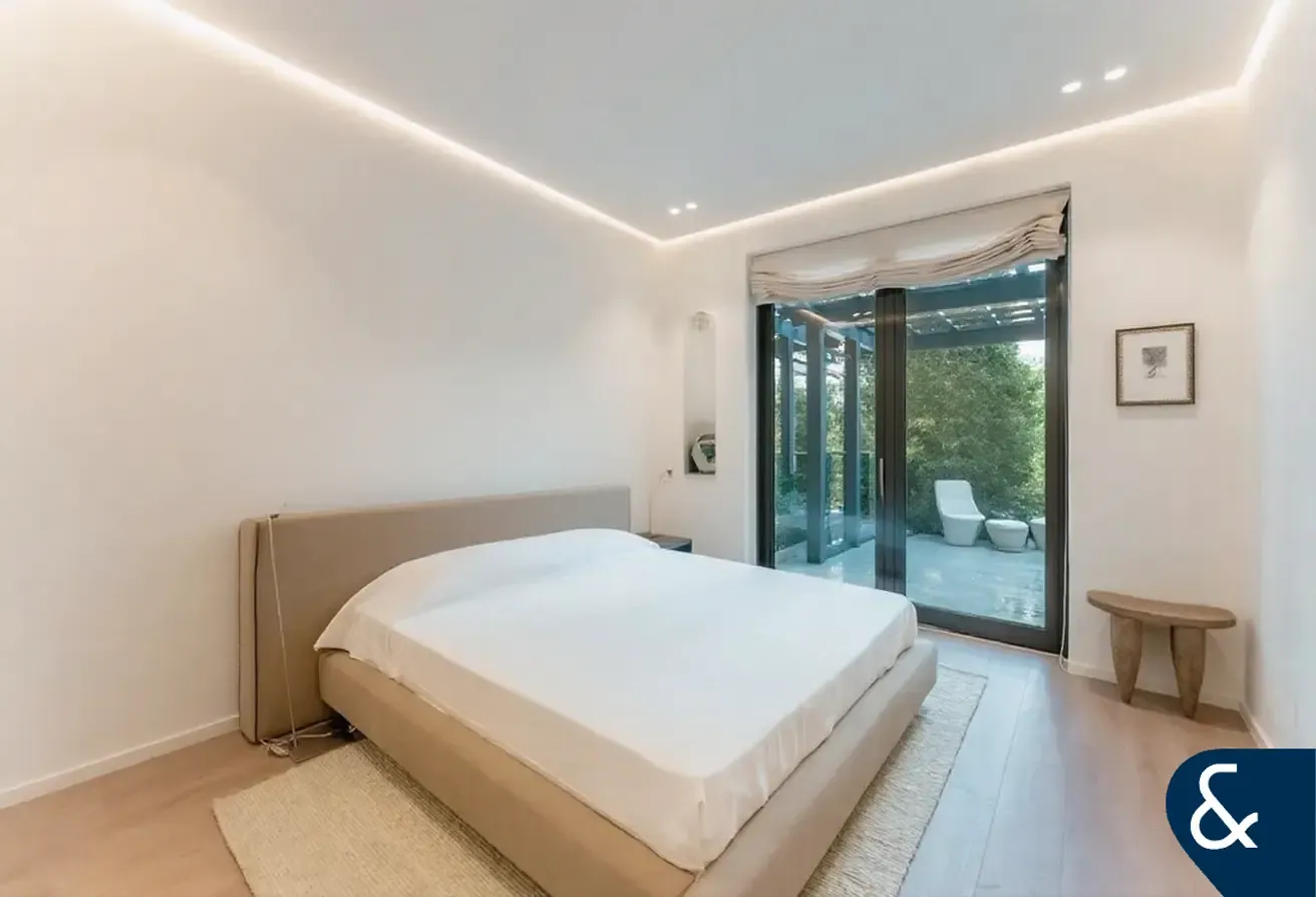 Upgraded | Garden | Vacant | Furnished