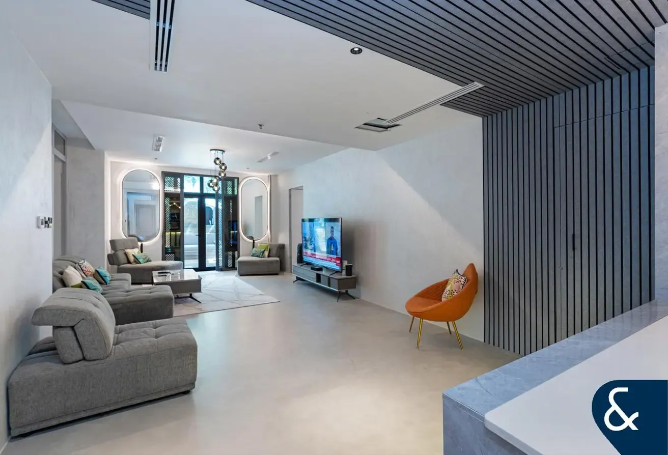 Renovated | Study | Garden | Two Beds