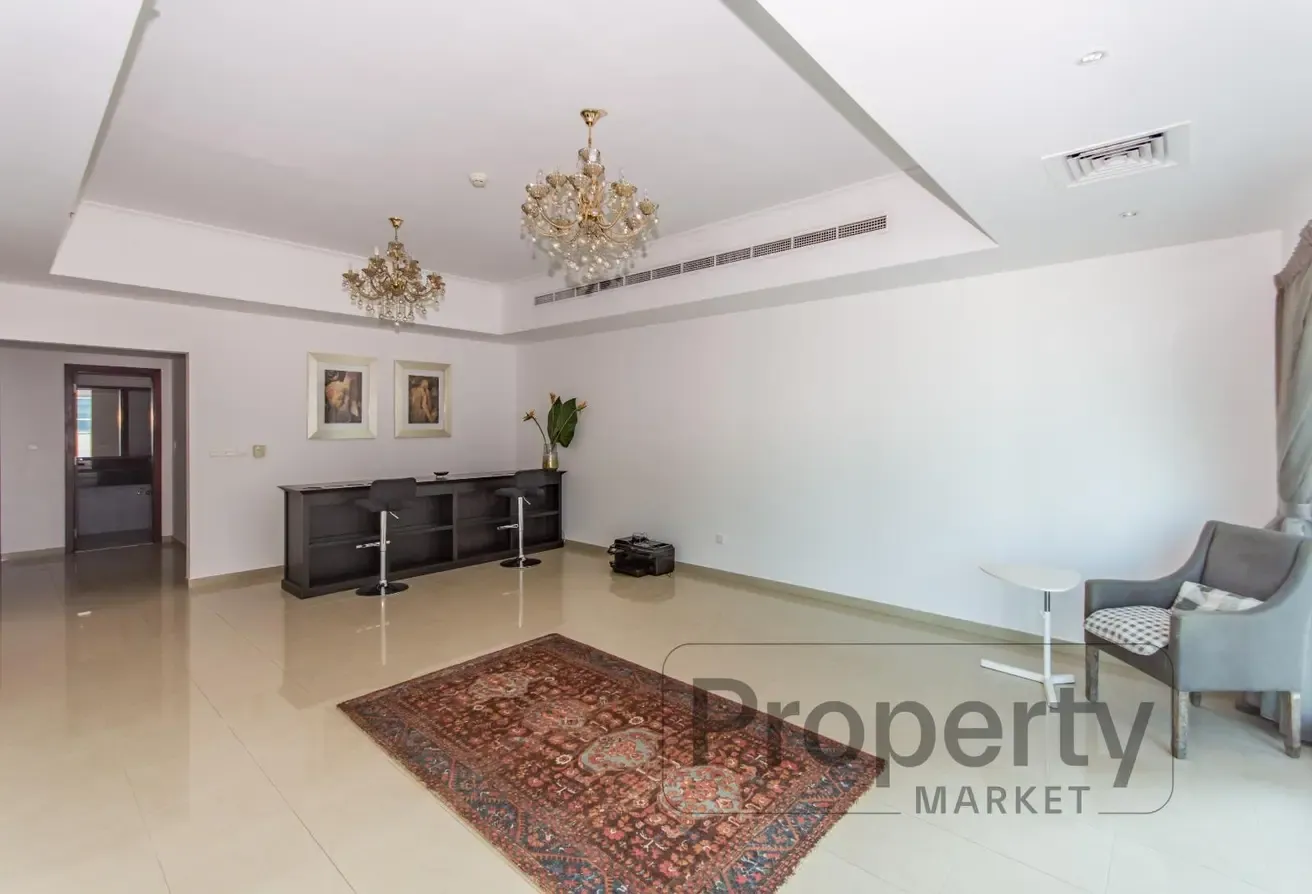 Sleek 2BR+Maids| Balcony | Marina Views | Tenanted