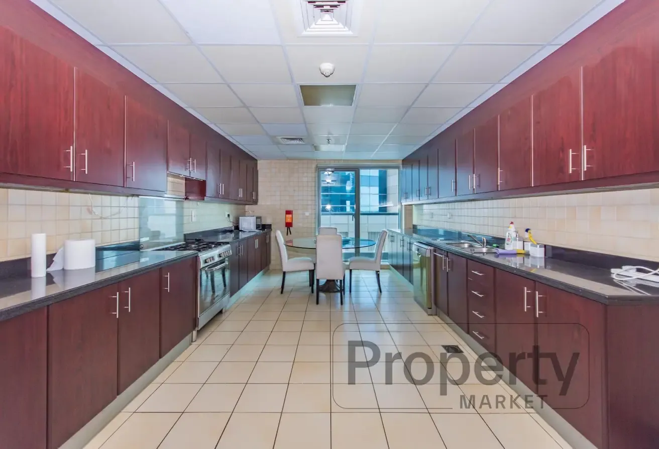Sleek 2BR+Maids| Balcony | Marina Views | Tenanted