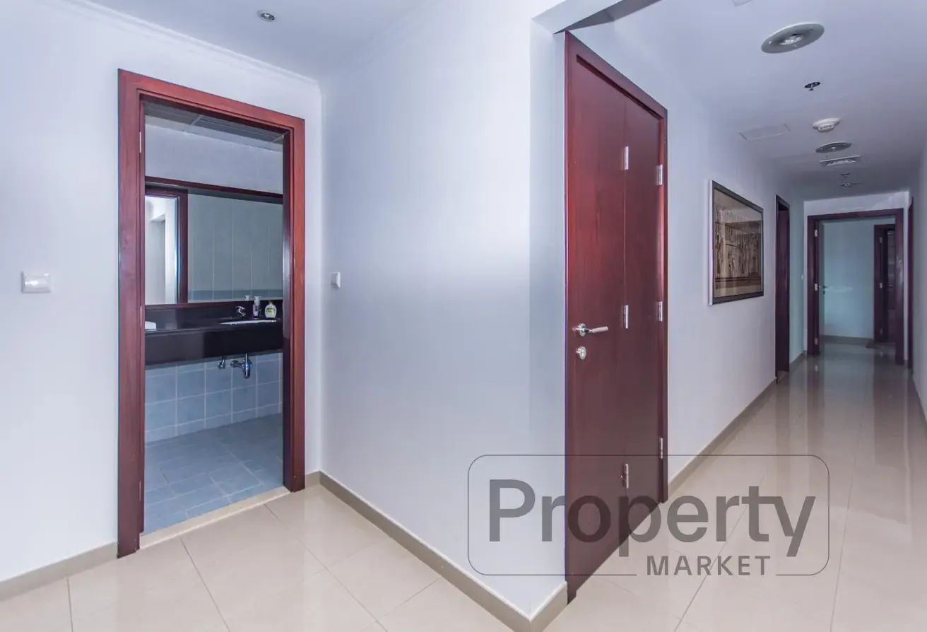 Sleek 2BR+Maids| Balcony | Marina Views | Tenanted