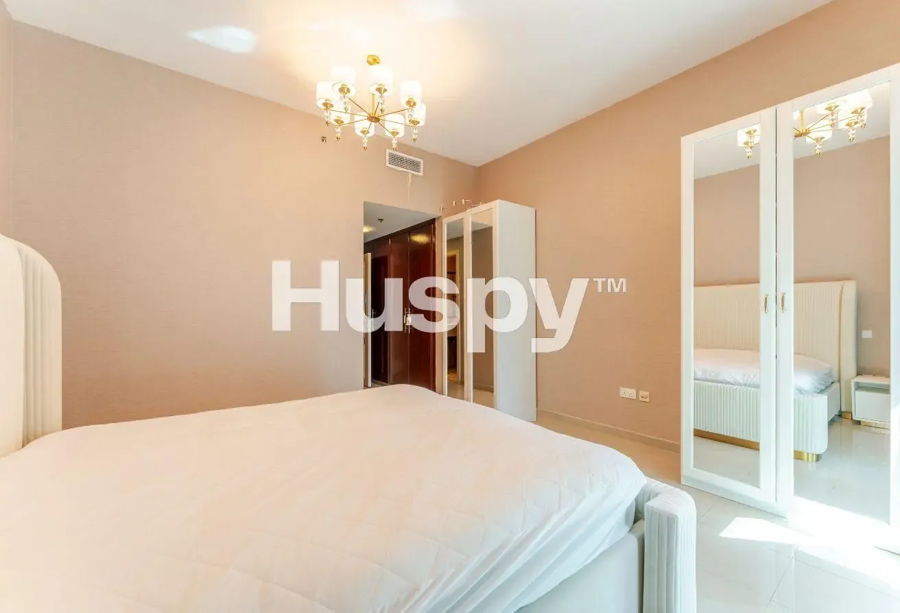 Vacant Now | Upgraded | Mid Floor