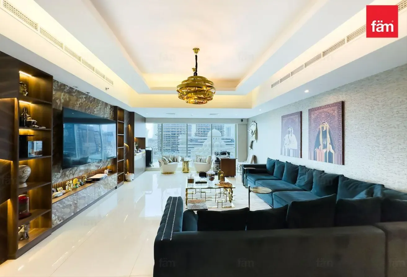 Luxury Living | Low Floor | Beachfront View