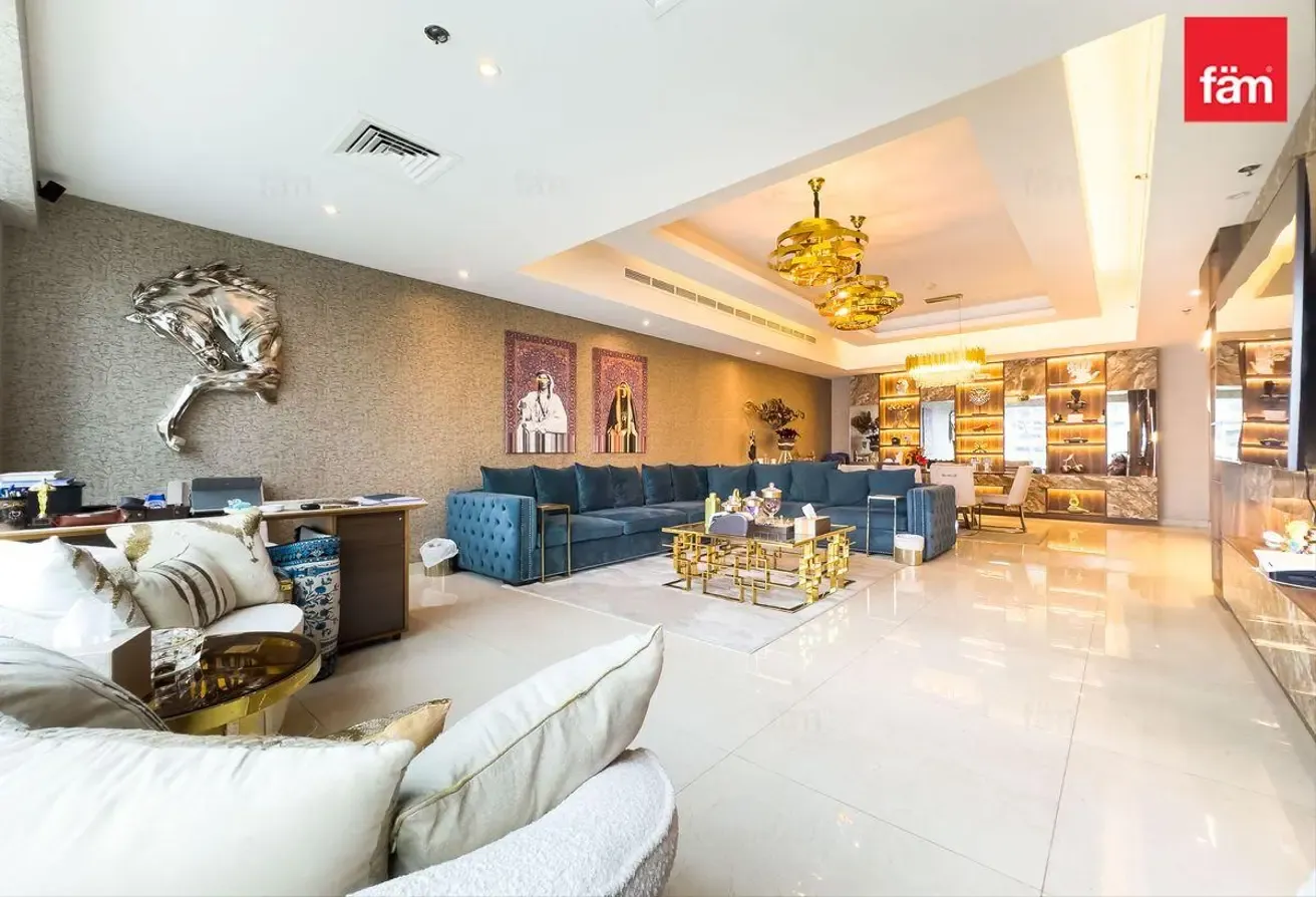 Luxury Living | Low Floor | Beachfront View