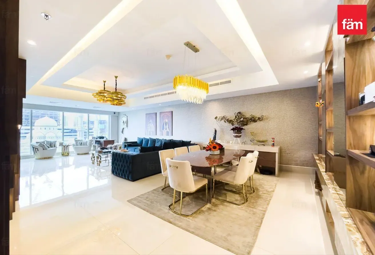 Luxury Living | Low Floor | Beachfront View