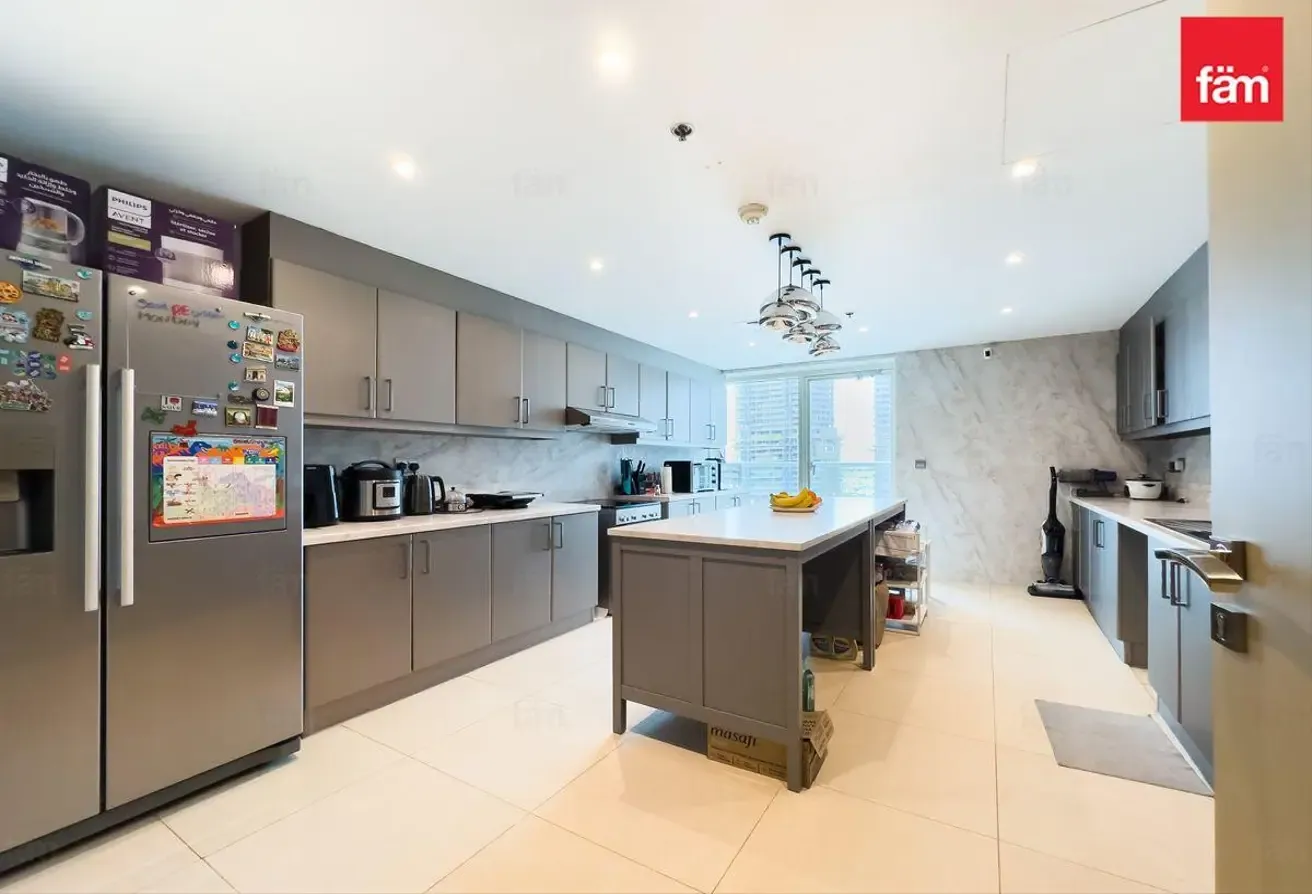 Luxury Living | Low Floor | Beachfront View