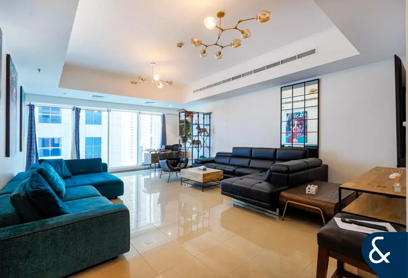 Large Layout | 2 Bedroom | Vacant on Transfer