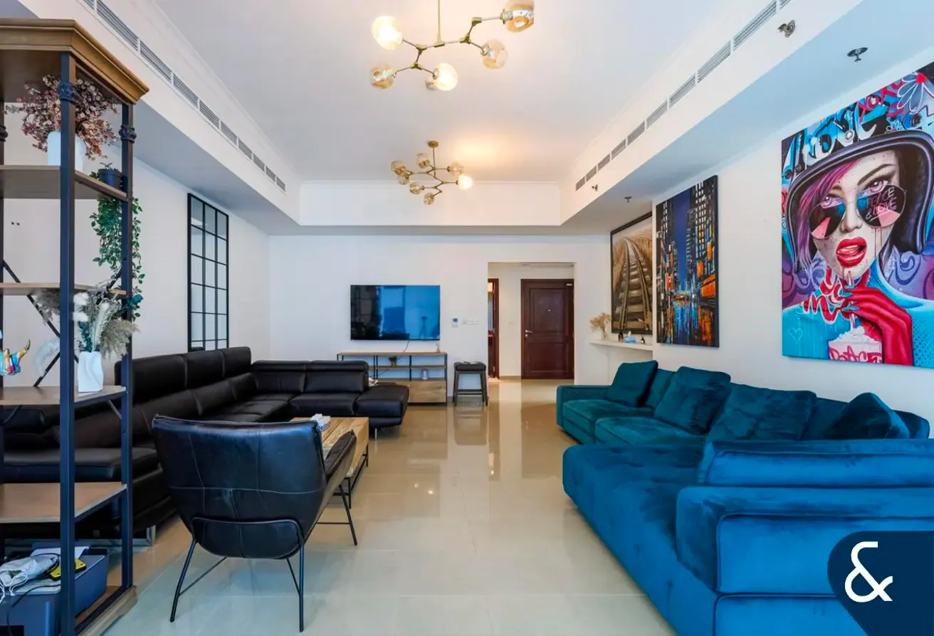 Large Layout | 2 Bedroom | Vacant on Transfer