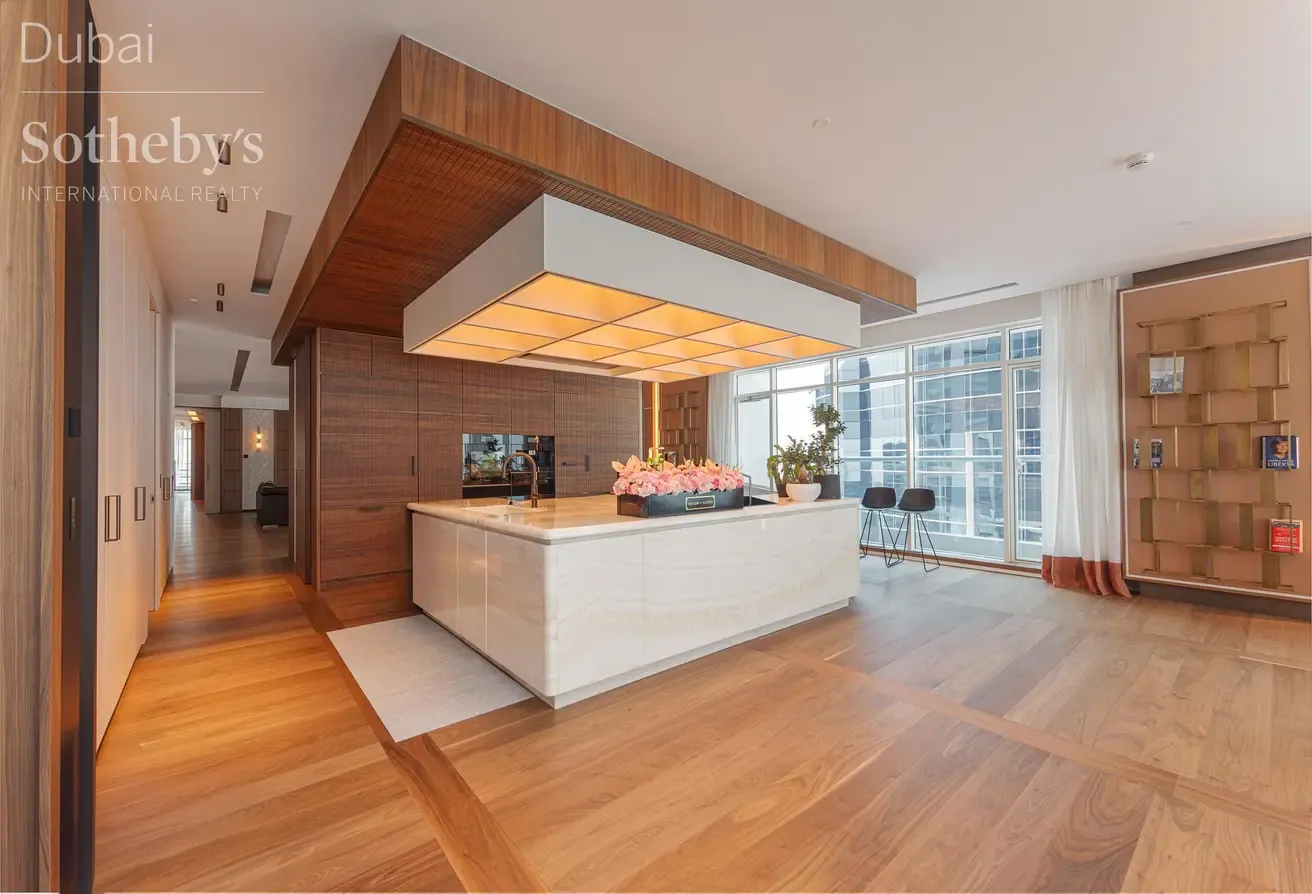 Redesigned Dubai Marina Apartment on High Floor