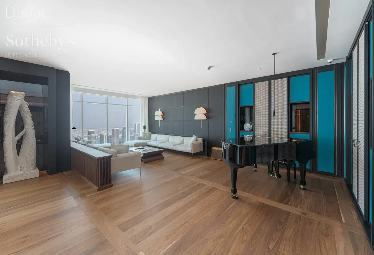 Redesigned Dubai Marina Apartment on High Floor