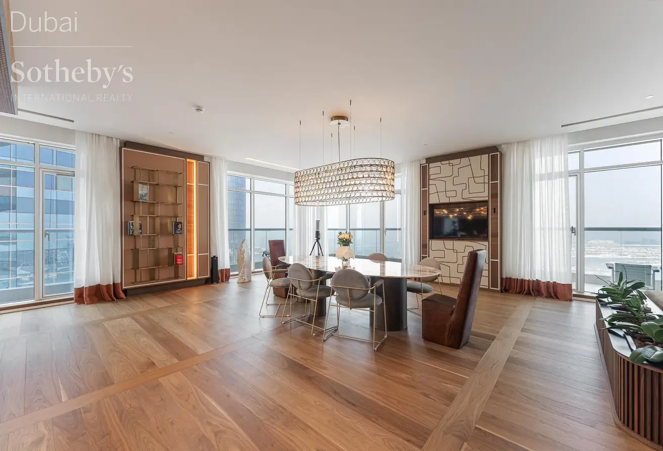 Redesigned Dubai Marina Apartment on High Floor