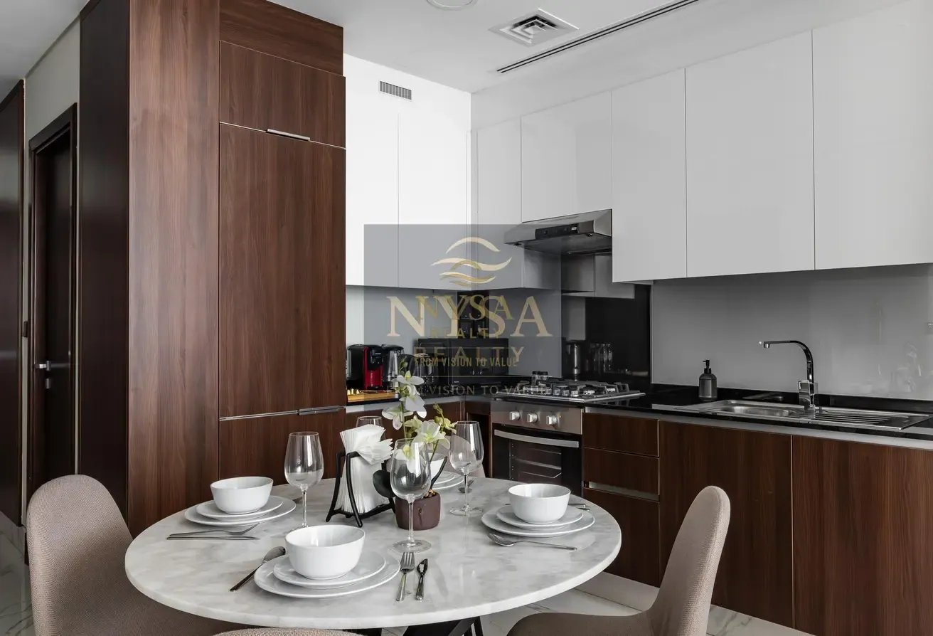 Luxury 1 Bedroom|Canal View|Premium Furnishings