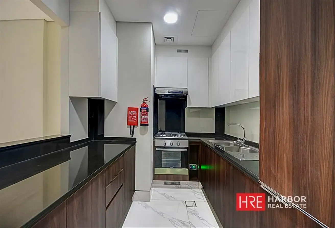 Canal View | Modern Unit | Furnished | High Floor