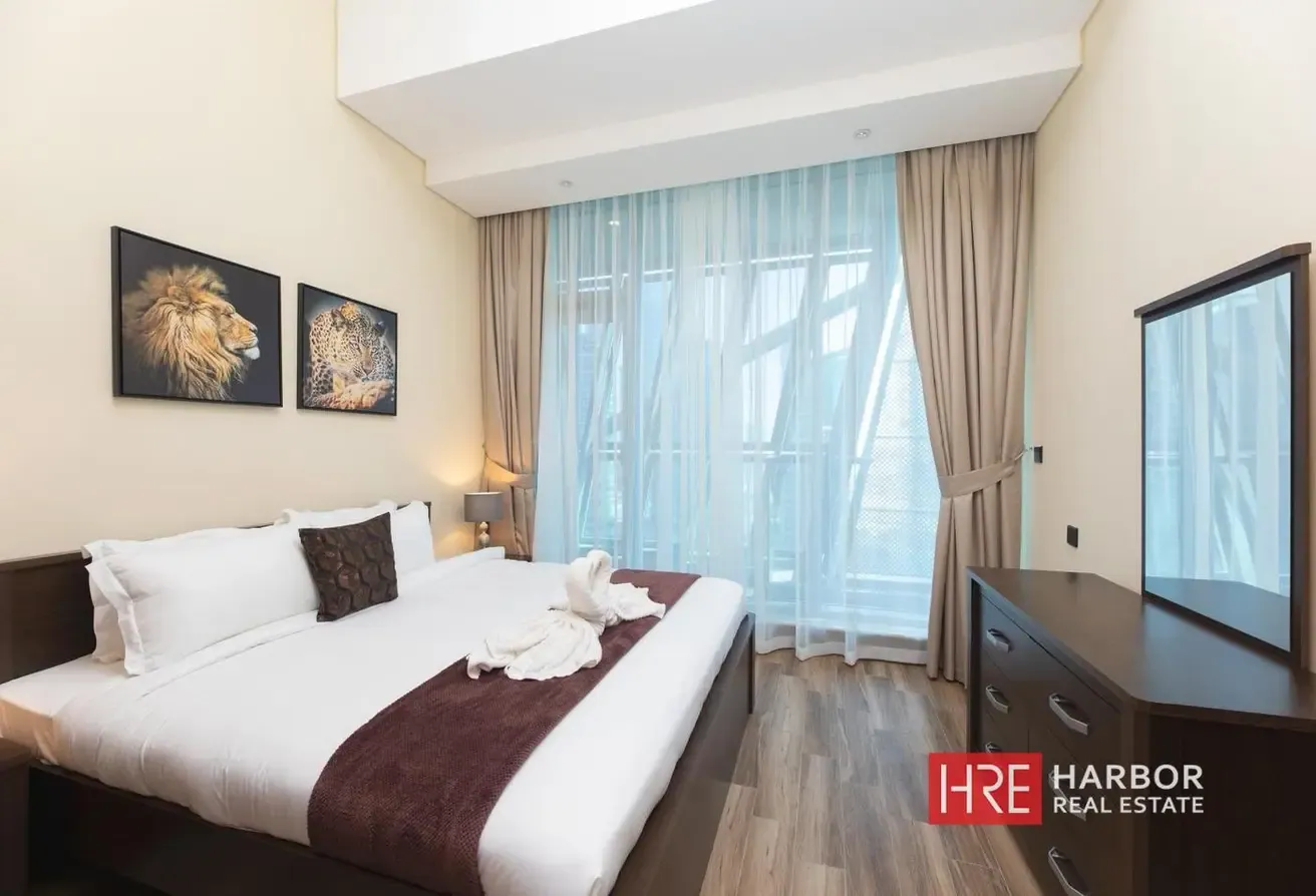 Canal View | Modern Unit | Furnished | High Floor