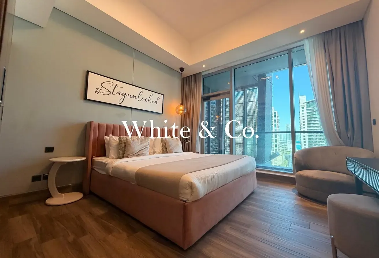 U-Shaped Tower | Canal View | Furnished