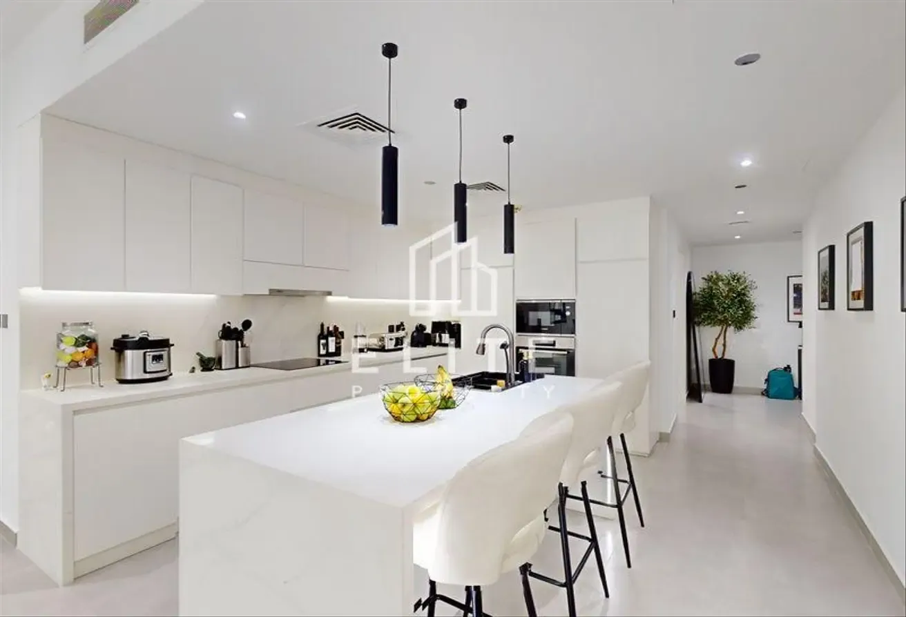FULLY UPGRADED, HIGH FLOOR, SMART HOME TECH, VOT
