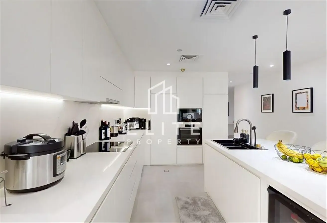 FULLY UPGRADED, HIGH FLOOR, SMART HOME TECH, VOT